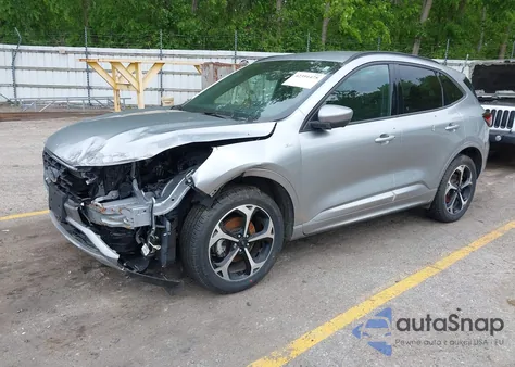 2023 Ford Escape St-Line Select z USA, uszkodzony, nr VIN 1FMCU9NA4PUB17635